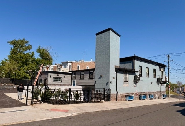 More Photos Of 2501 N Market St, Wilmington Storefront Retail Residential For Lease