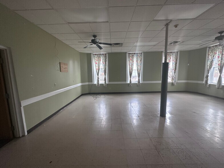 More Photos Of 314 Park St, Fulton Office For Sale