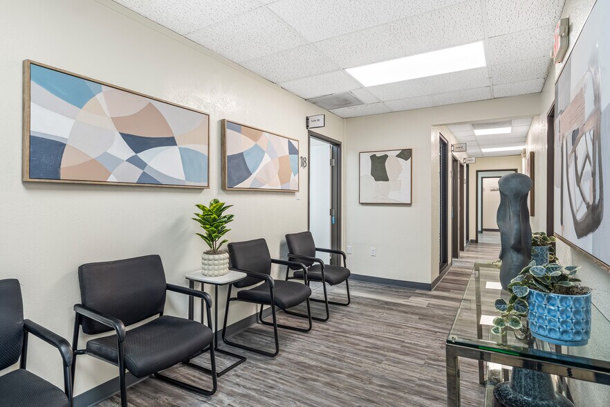More Photos Of 2825 E Tahquitz Canyon Way, Palm Springs Medical For Lease