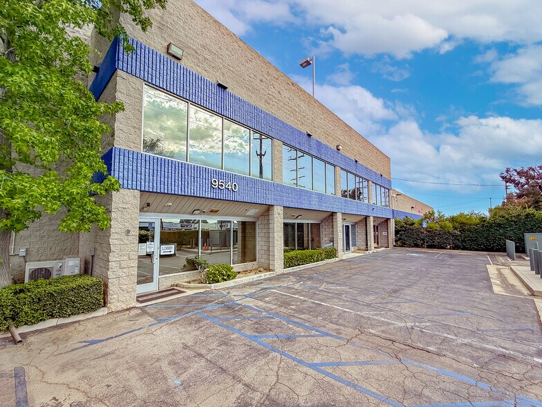 More Photos Of 9540 De Soto Ave, Chatsworth Manufacturing For Lease