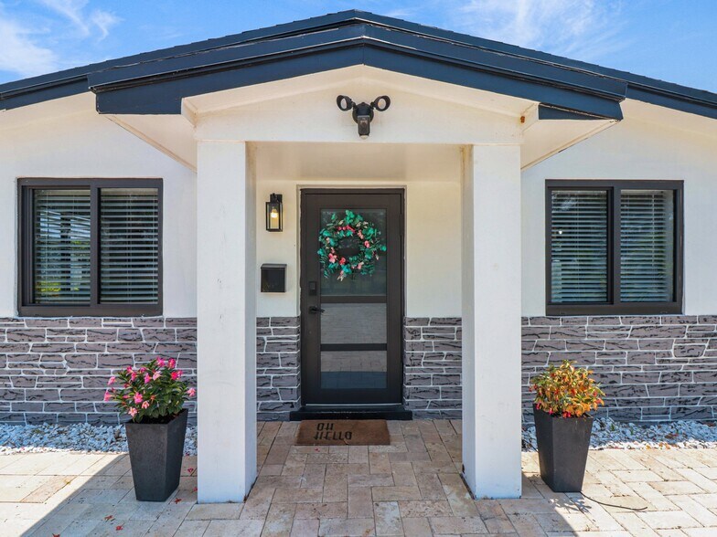 More Photos Of 1705-1709 NE 3rd Ave, Delray Beach Apartments For Sale