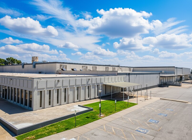 More Photos Of 5400-5400 NW 5th St, Oklahoma City Manufacturing For Lease