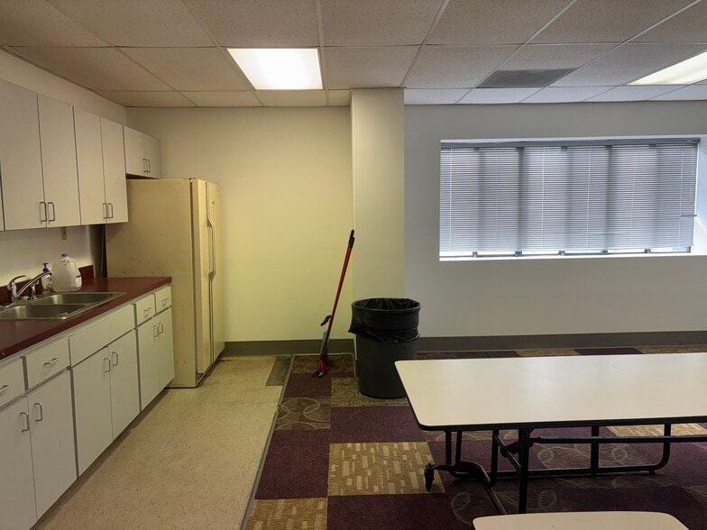 More Photos Of 504 Capital Cir SE, Tallahassee Office For Lease