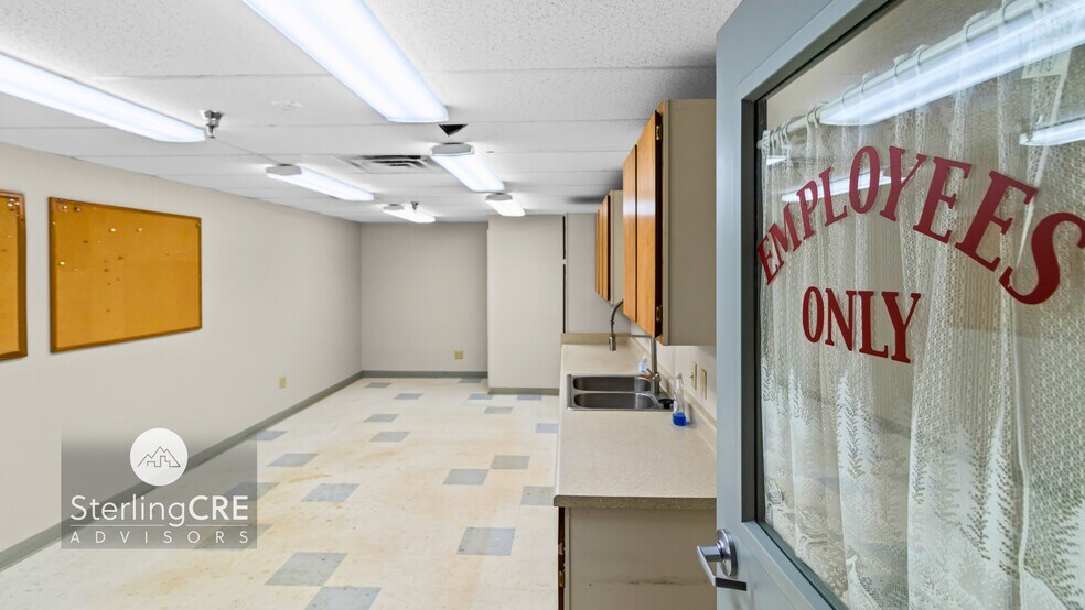 More Photos Of 400-526 Euclid Ave, Helena General Retail For Lease