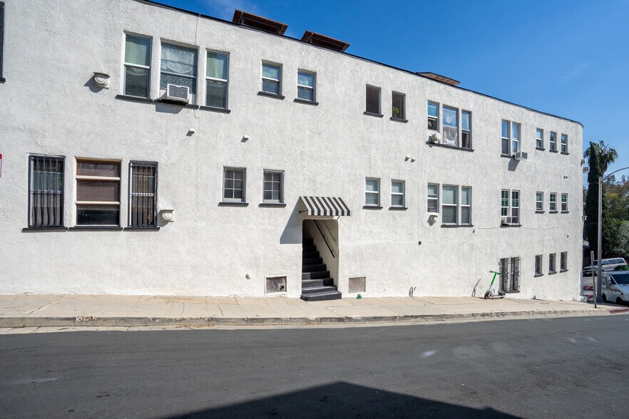 More Photos Of 3209 Descanso Dr, Los Angeles Apartments For Sale