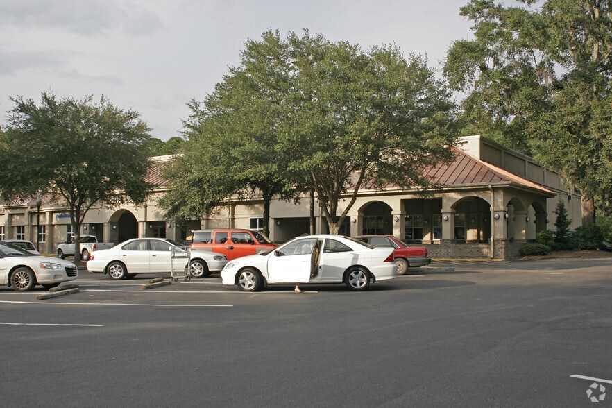 More Photos Of 301 Main St, Hilton Head Island Unknown For Lease