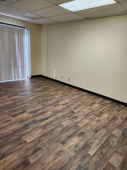 More Photos Of 1605 Beech St, El Paso Office For Lease
