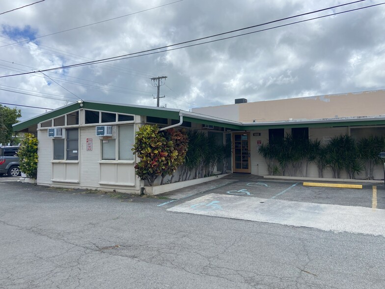 Primary Photo Of 420 Uluniu St, Kailua Storefront Retail Office For Lease