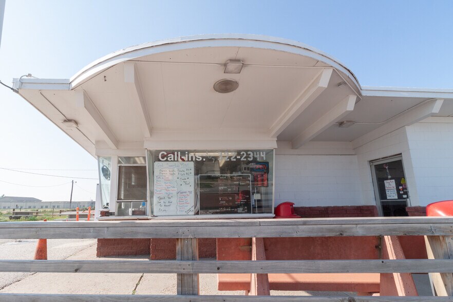 More Photos Of 262 E Whalen, Guernsey Specialty For Sale