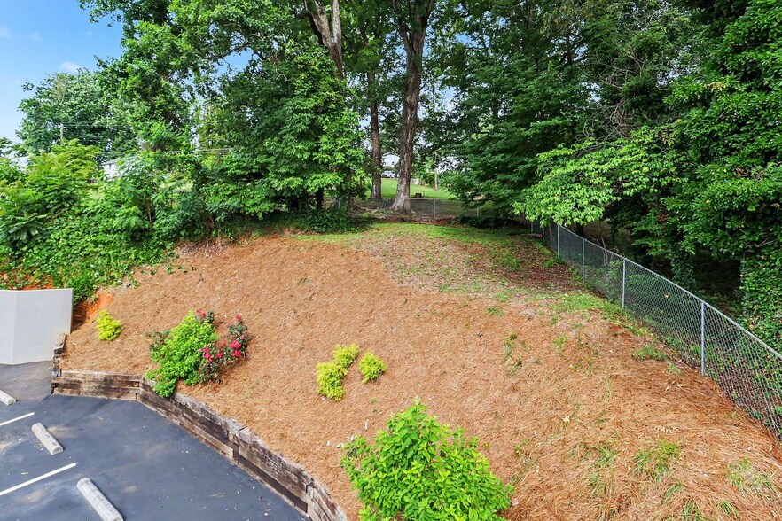 More Photos Of 25 Valley St, Clayton Office Residential For Sale