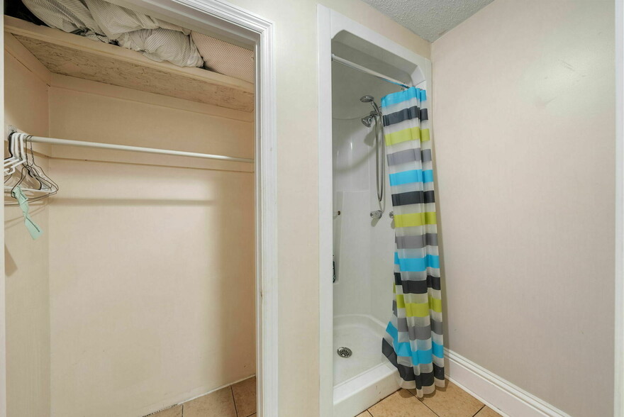 More Photos Of 726 Airport Rd, Panama City Loft Creative Space For Lease