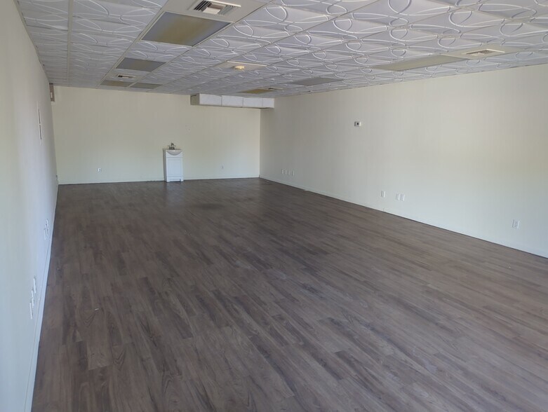 More Photos Of 11240-11242 N 19th Ave, Phoenix Medical For Lease
