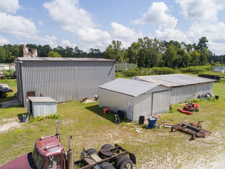 More Photos Of 1539 NW Main Blvd, Lake City Manufacturing For Sale