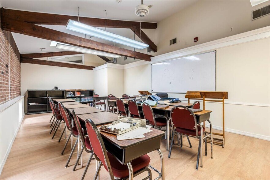 More Photos Of 338 Delawanna Ave, Clifton Daycare Center For Sale