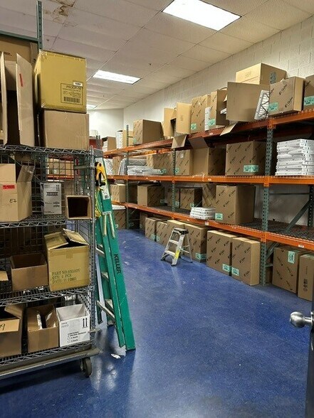 More Photos Of 2550 Wabash Ave, Saint Paul Warehouse For Lease