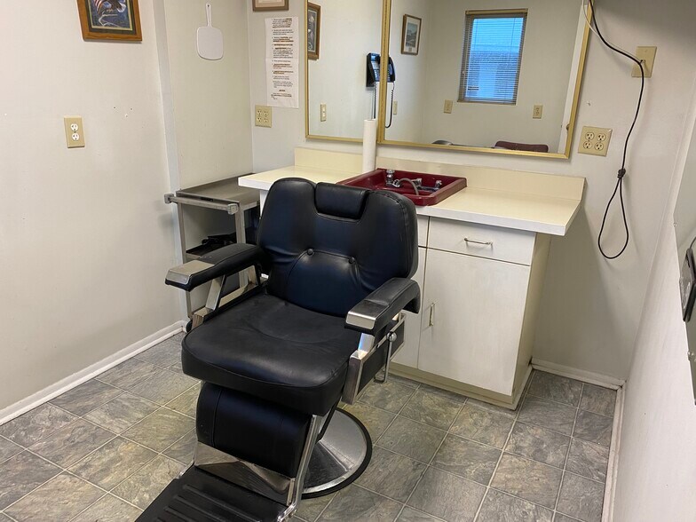 More Photos Of 3542 Springdale Rd, Cincinnati Medical For Sale