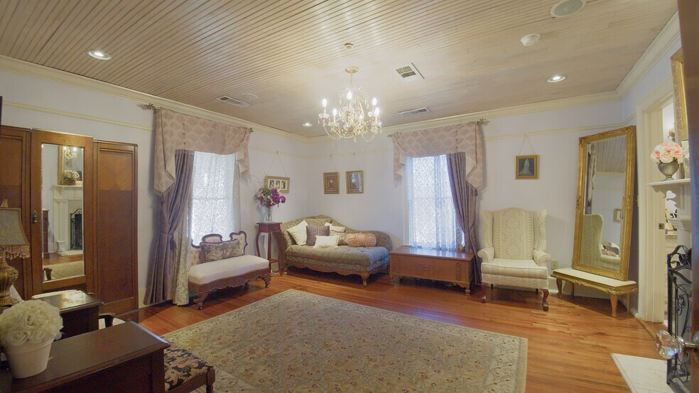More Photos Of 1176 Atlanta Hwy, Auburn Specialty For Sale
