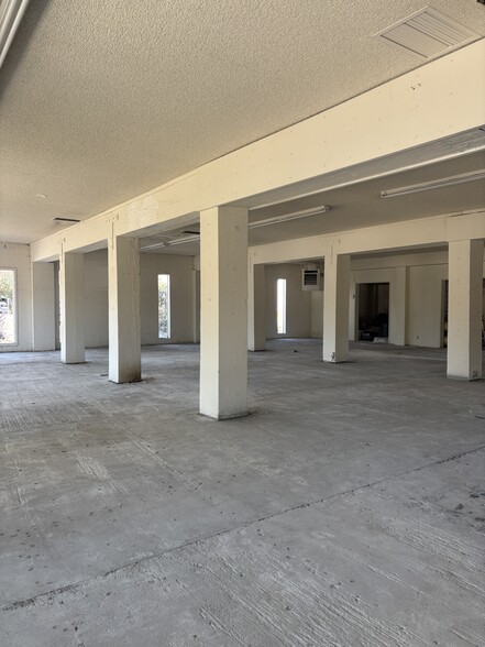 More Photos Of 6891-6893 Village Pky, Dublin Freestanding For Lease