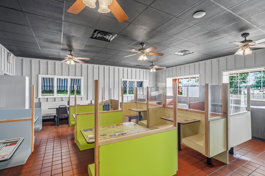 More Photos Of 924 N Bethlehem Pike, Ambler Restaurant For Sale
