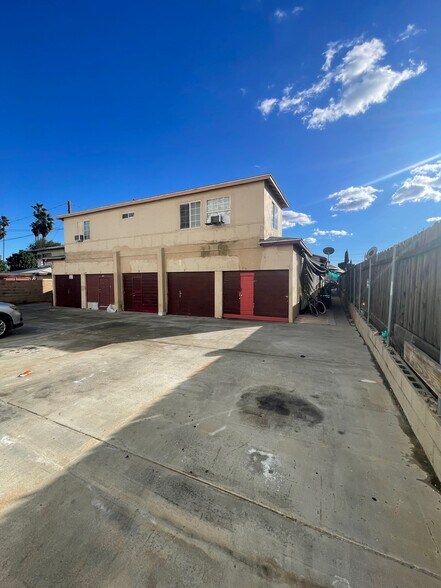 More Photos Of 16037 Gault St, Van Nuys Apartments For Sale