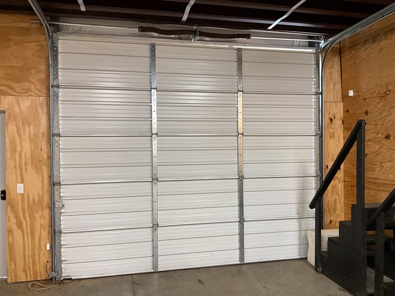 More Photos Of 804 Harmony Rd, Eatonton Showroom For Lease