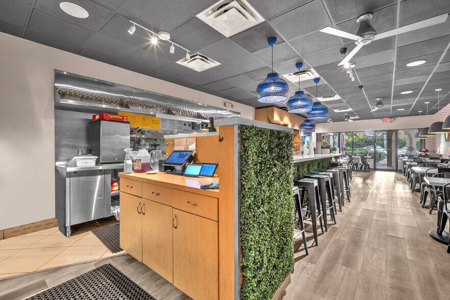 More Photos Of 21316 Saint Andrews Blvd, Boca Raton Restaurant For Sale