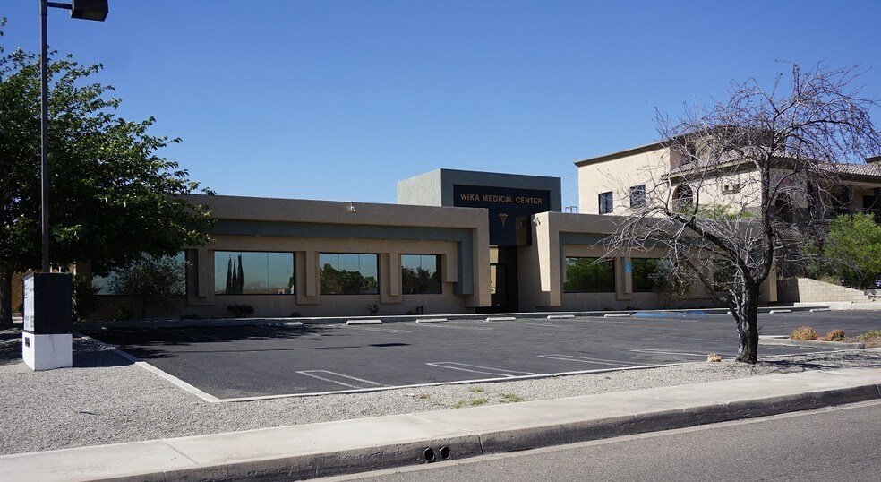 More Photos Of 18056 Wika Rd, Apple Valley Medical For Lease