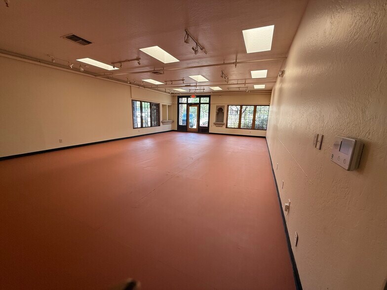 More Photos Of 6130-6142 E Cave Creek Rd, Cave Creek Unknown For Lease