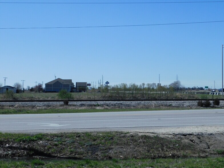 More Photos Of 203 S 7th St, Kentland Land For Sale