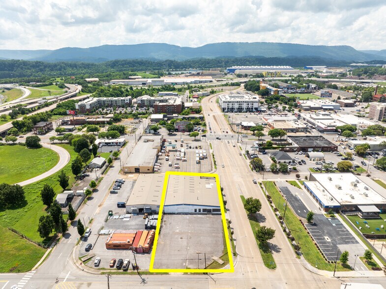 Primary Photo Of 2025 Williams St, Chattanooga Industrial For Lease