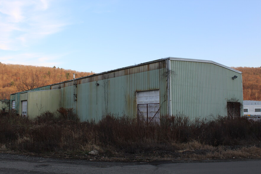 Primary Photo Of 103 Breault Rd, Beacon Falls Warehouse For Sale