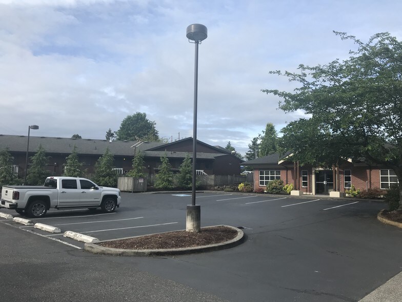 More Photos Of 3710 Grandview St, Gig Harbor Office For Sale