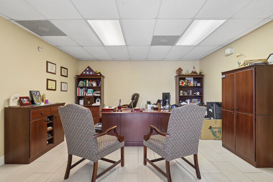 More Photos Of 772 Foxridge Center Dr, Orange Park Office For Sale