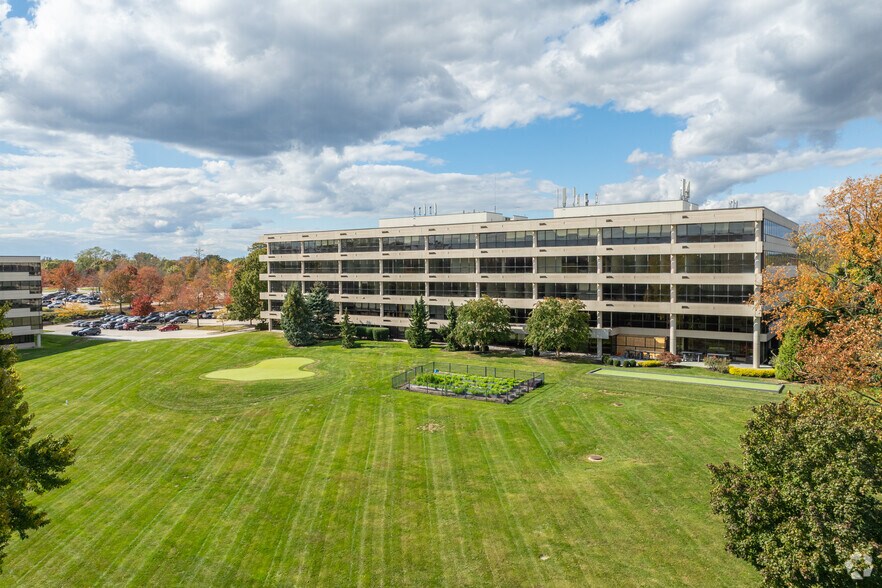 More Photos Of 100 Matsonford Rd, Radnor Unknown For Lease