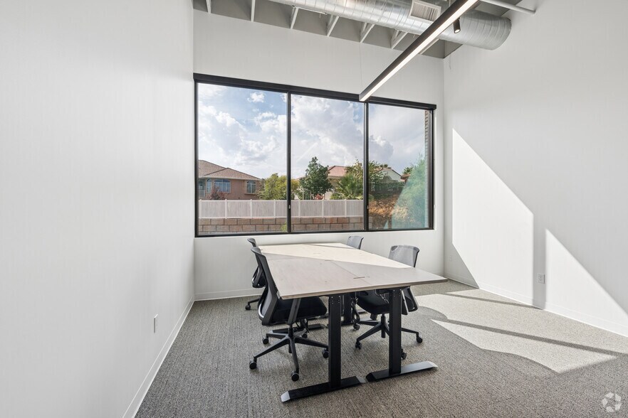 More Photos Of 1575 River Rd, St George Coworking Space