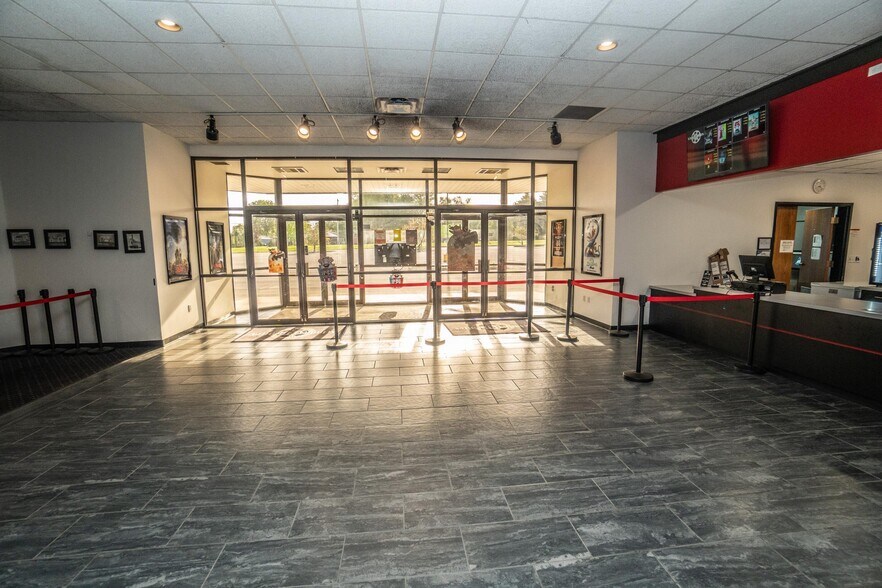 More Photos Of 1361 Grand Ave, Hartford Movie Theatre For Sale