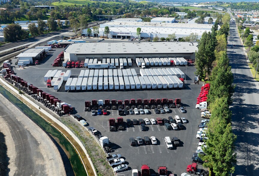More Photos Of 3100 Pomona Blvd, Pomona Distribution For Lease