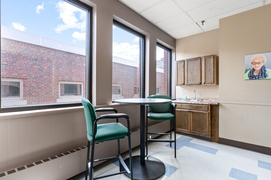 More Photos Of 307 Cumberland Ave, Portland Office For Sale