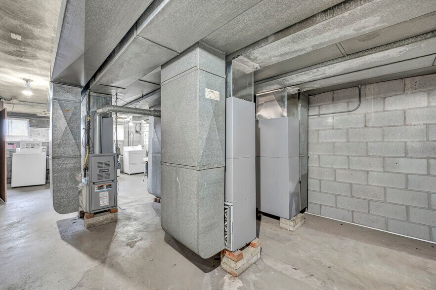 More Photos Of 885 S Green Rd, Cleveland Apartments For Sale