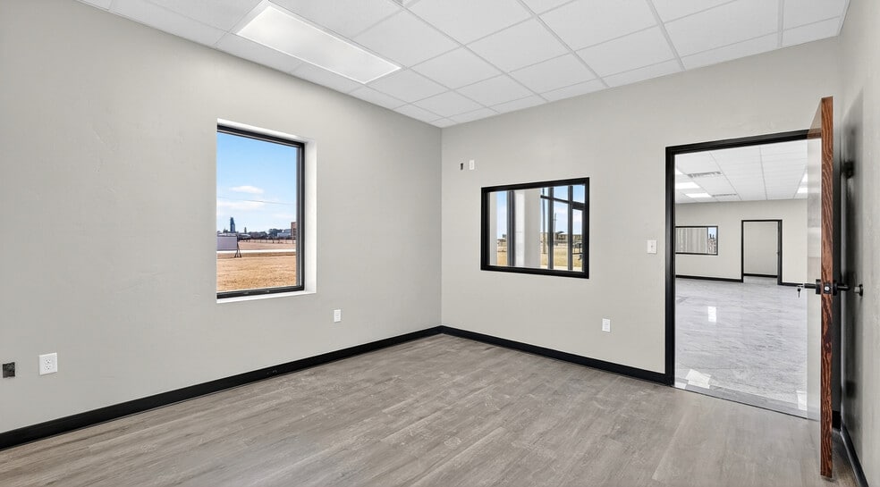 More Photos Of 16510 W Basin St, Odessa Warehouse For Sale