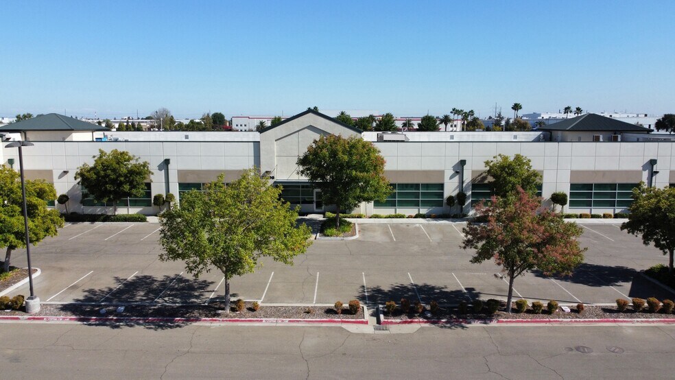 More Photos Of 17395 S Manthey Rd, Lathrop Medical For Sale