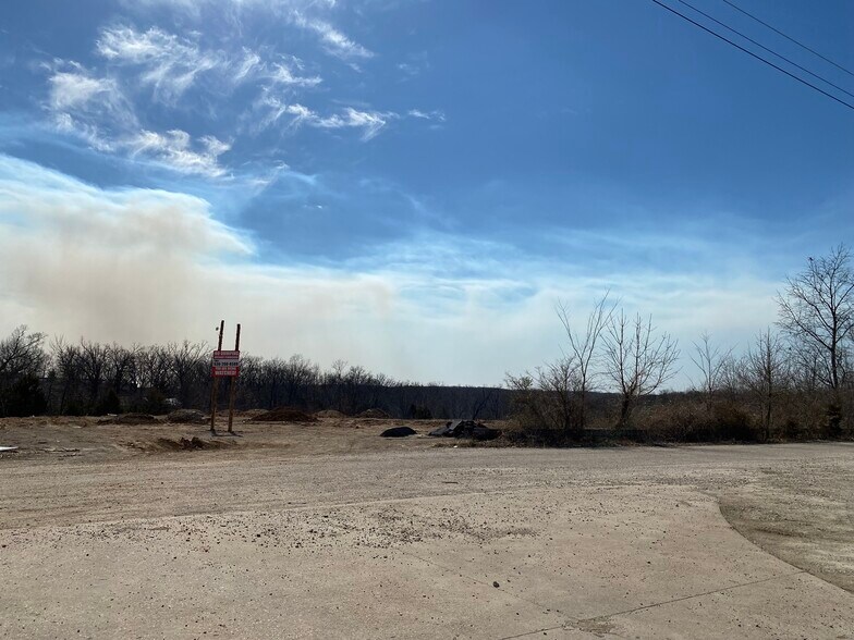 More Photos Of Crews Dr, Saint Clair Land For Lease