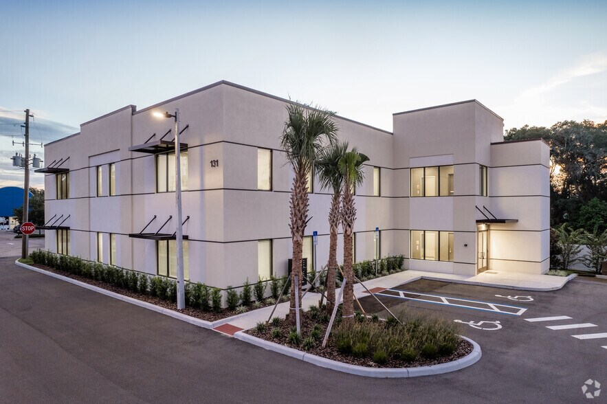 More Photos Of 131 S Country Club Rd, Lake Mary Office For Sale