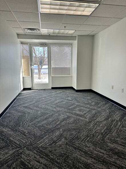 More Photos Of 12100 Singletree Ln, Eden Prairie Apartments For Lease