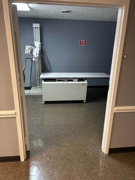 More Photos Of 420 Owen Dr, Fayetteville Medical For Lease