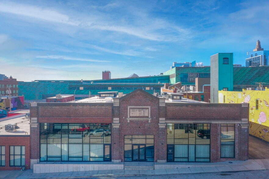 More Photos Of 1604 Locust St, Kansas City Office For Lease