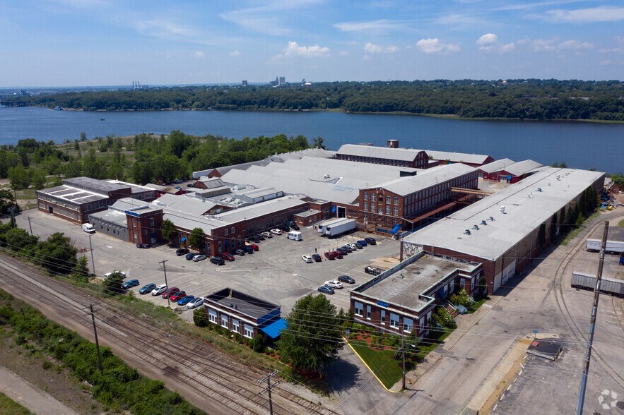 More Photos Of 310 Bourne Ave, Rumford Industrial For Lease