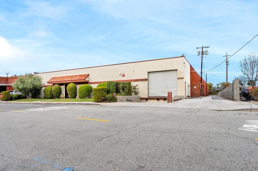 More Photos Of 1421 W 240th St, Harbor City Warehouse For Lease