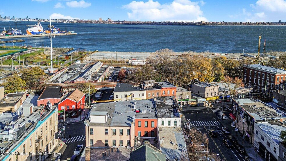 More Photos Of 664 Bay St, Staten Island Office For Sale