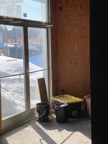 More Photos Of 85 E Fulton St, Gloversville Auto Repair For Sale